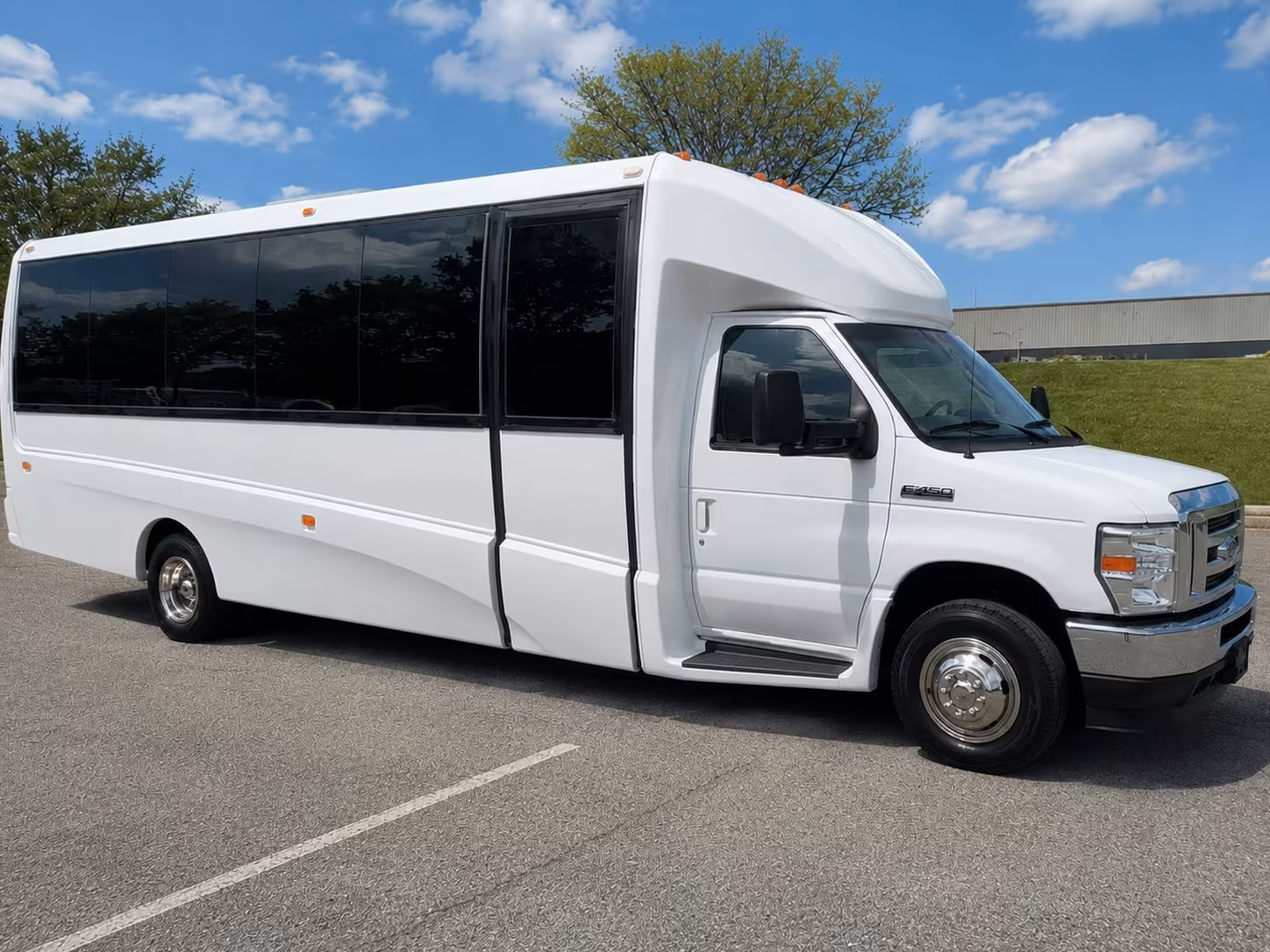 let a minibus handle airport pickups for your out of town wedding guests